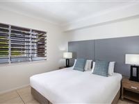 Mantra Aqueous on Port - 1 Bedroom Spa Apartment Bedroom