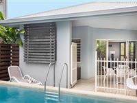 Mantra Aqueous on Port - 2 Bedroom Dual Key Swim-Out Apartment Pool Deck