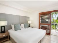 Mantra Aqueous on Port - Hotel Spa Room Bedroom